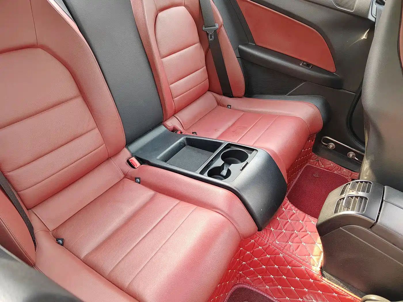 Mercedes-Benz E-Class (Import) 2011 E 260 CGI Coupe фото 6