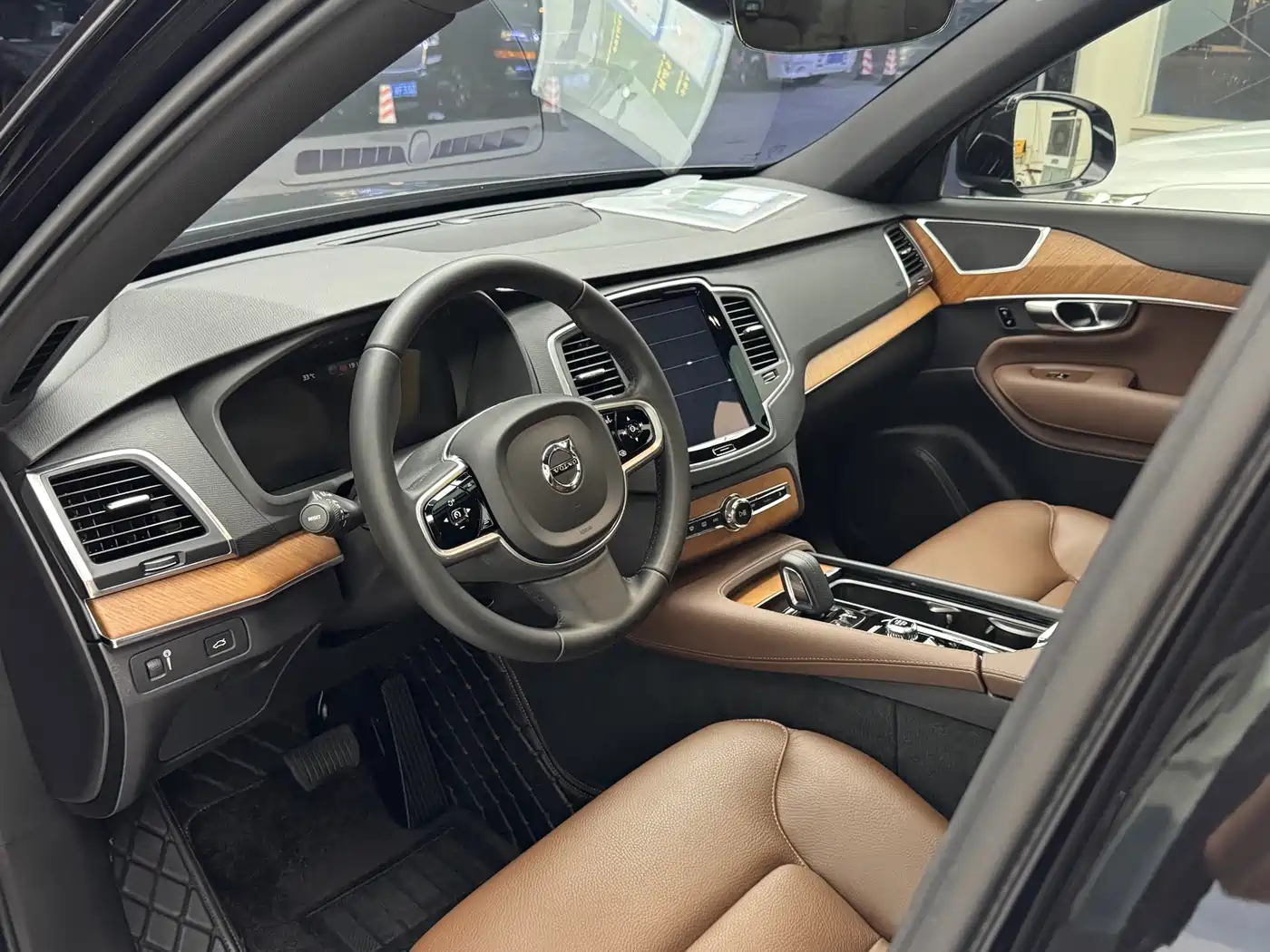 Фото 5 - Volvo XC90