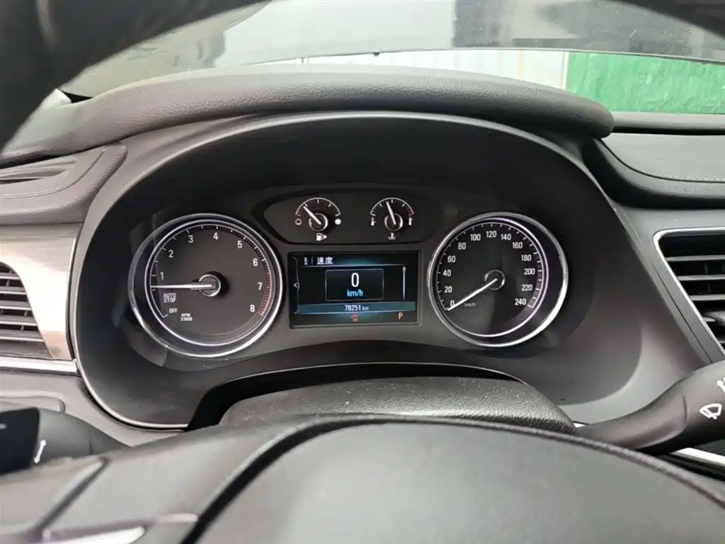 Buick LaCrosse 2018 Model 20T Elite Edition фото 12