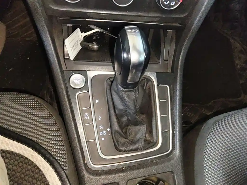 Volkswagen Golf 2020 Beloved Edition 280TSI DSG Comfort фото 14