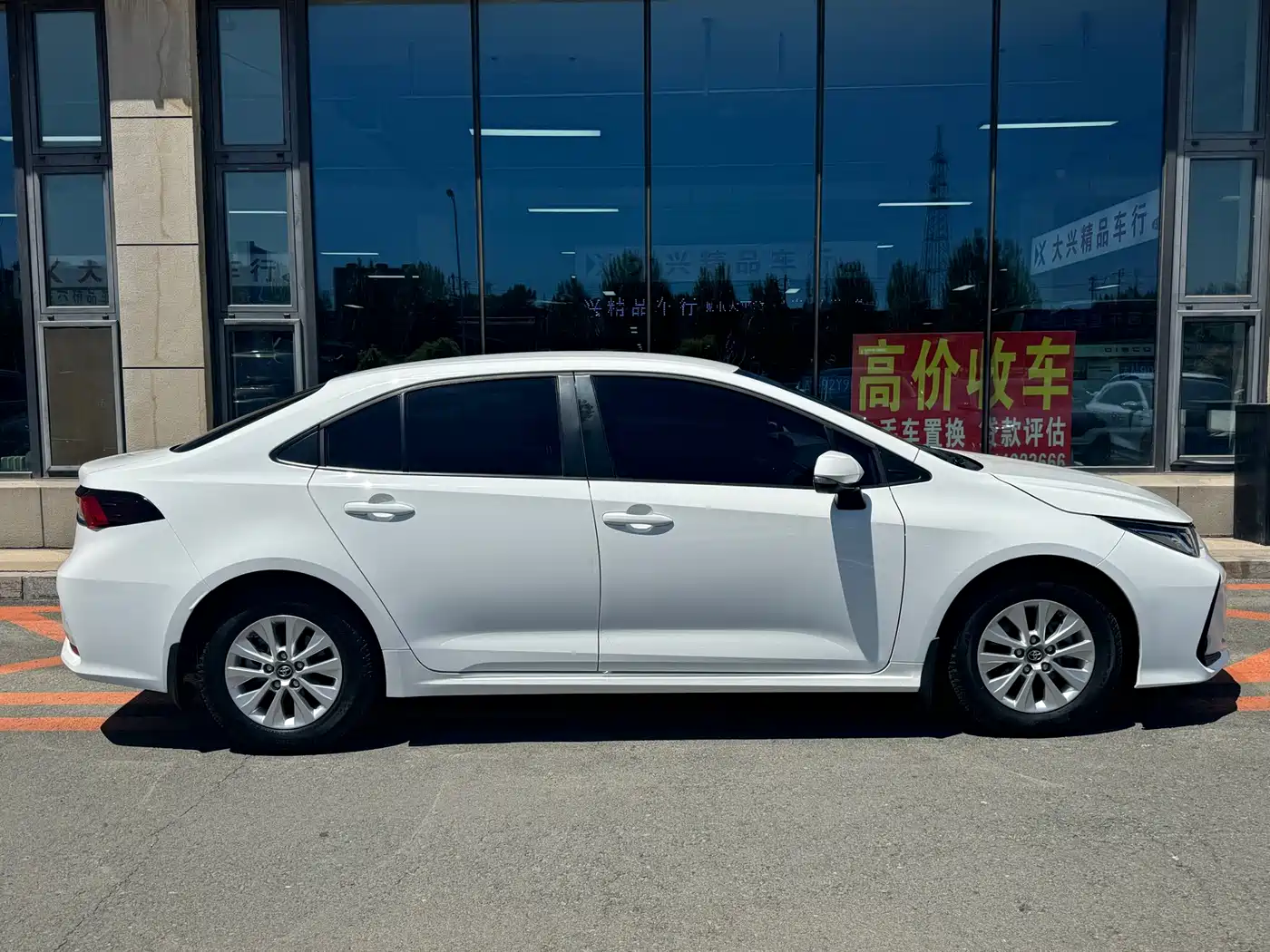 Toyota Corolla 2023 1.5L Pioneer Edition фото 4