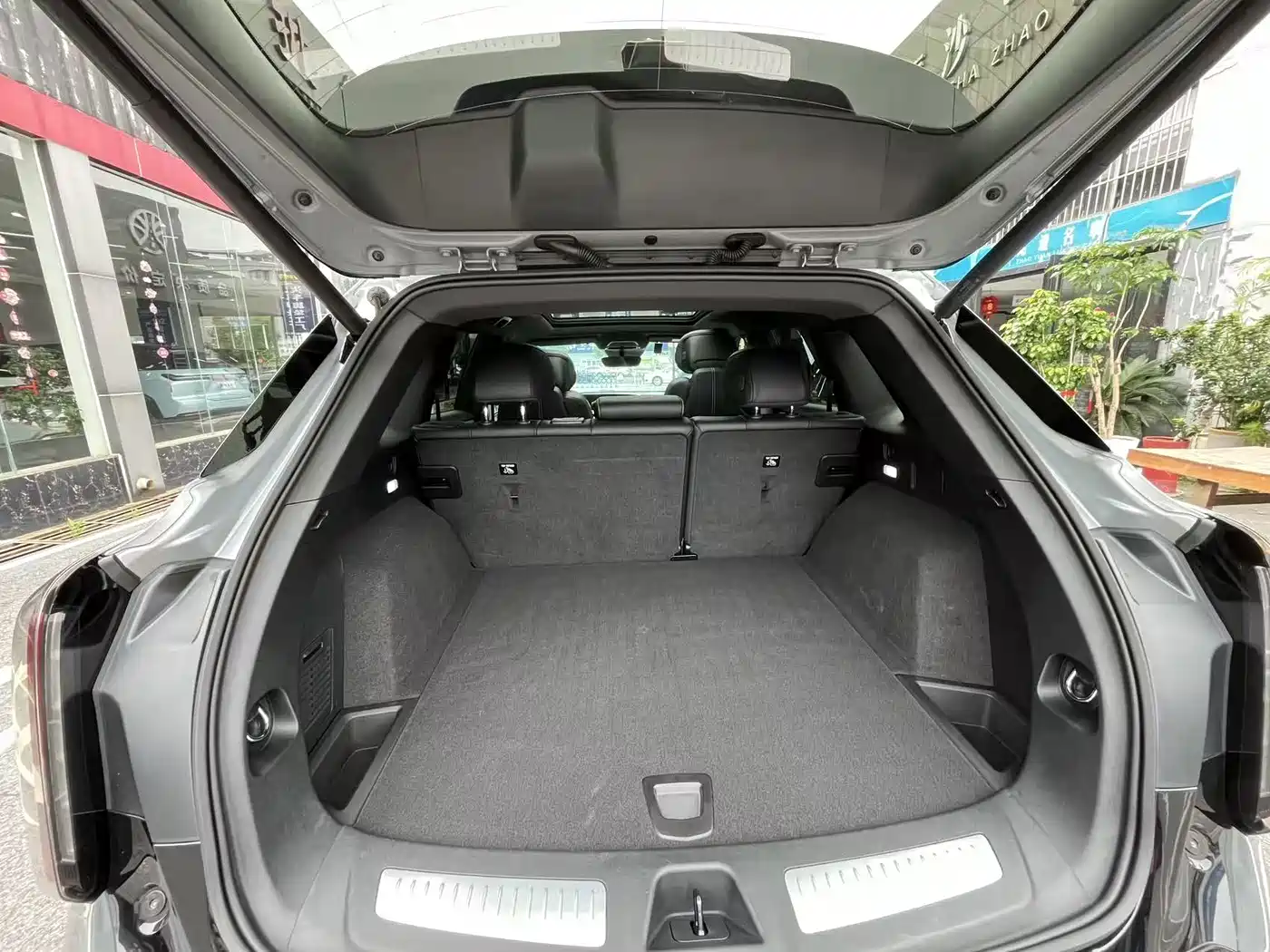 Cadillac XT5 2025 2.0T Premium Model фото 17