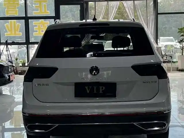 Volkswagen Tiguan L 2024 300TSI Auto 2WD Smart Edition фото 8