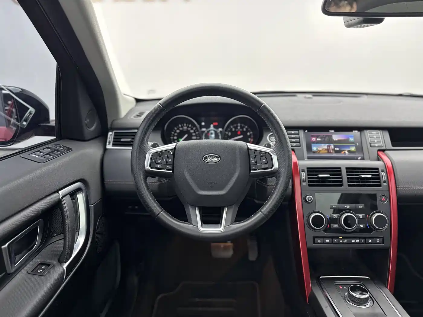 Land Rover Discovery Sport 2019 240PS SE Dynamic Edition China VI фото 10