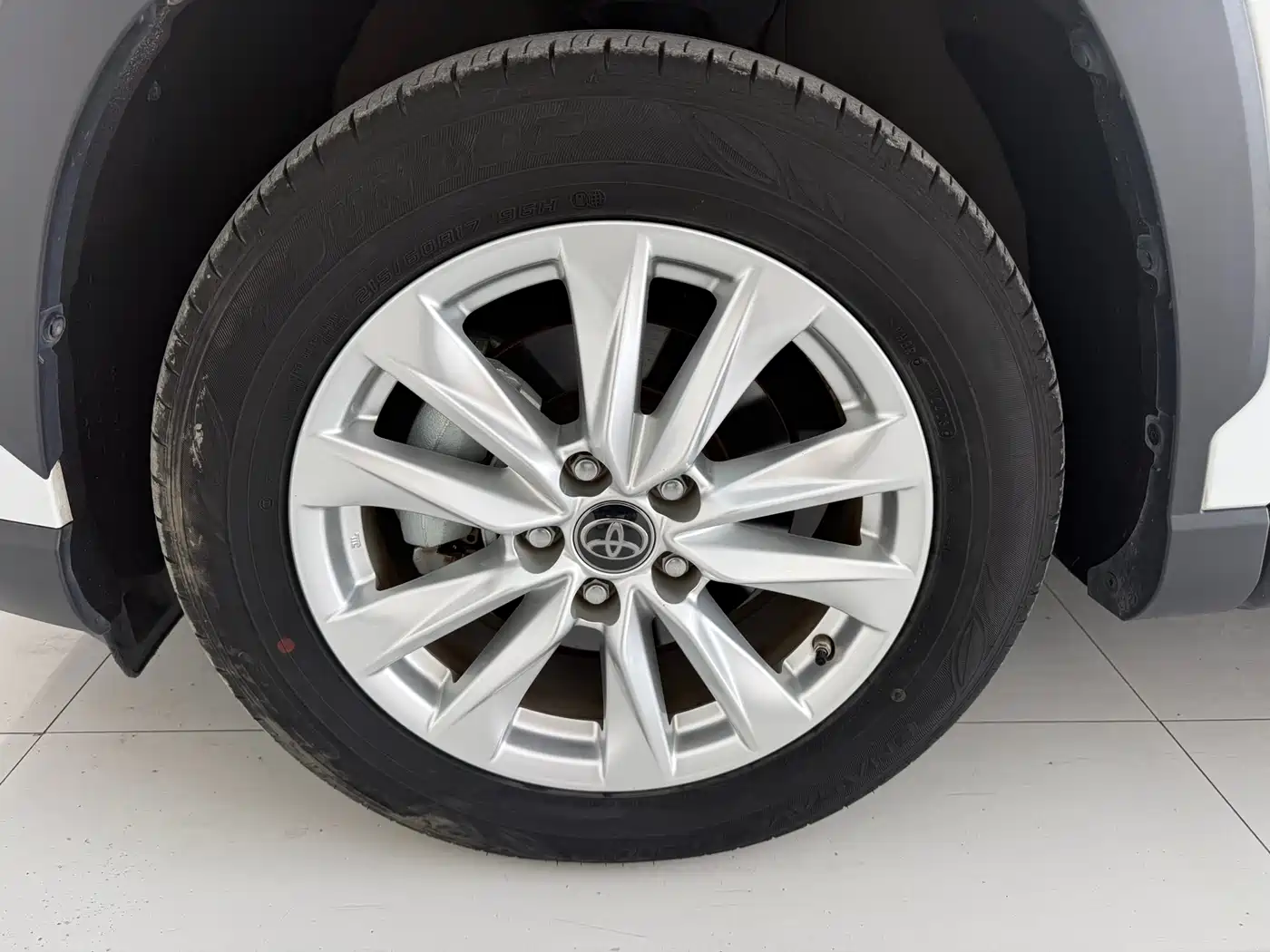 Toyota Corolla Cross 2023 2.0L Elite Edition фото 17