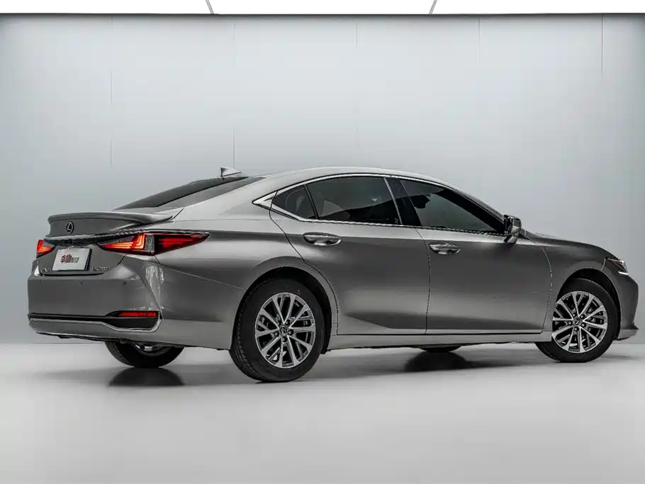 Lexus ES 2022 200 Excellence Edition фото 7