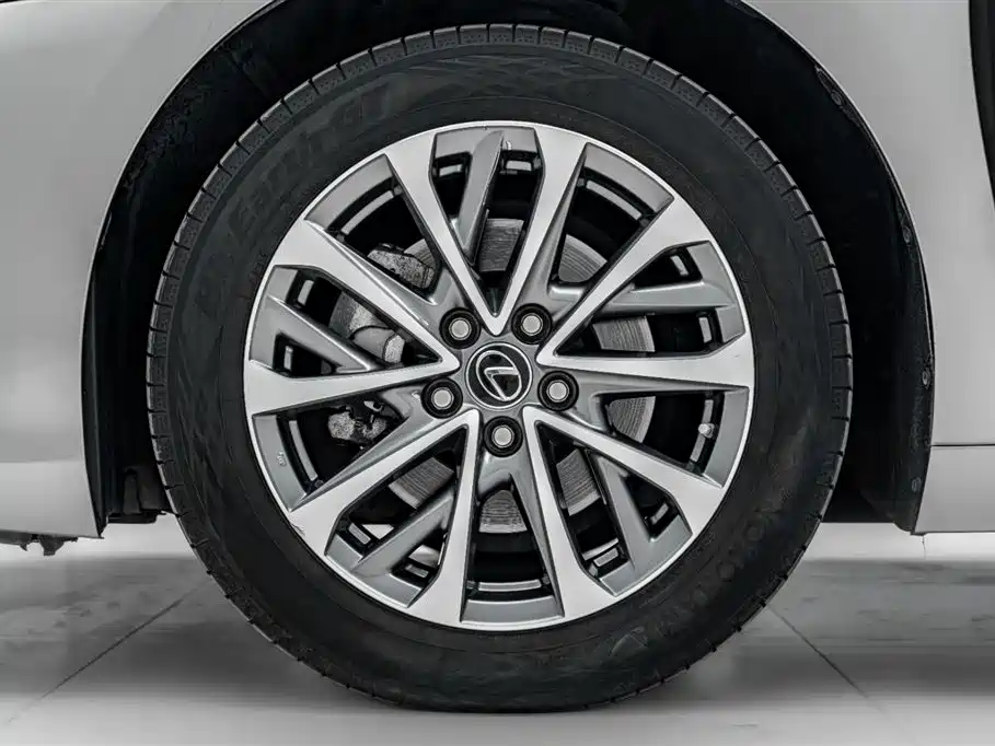 Lexus ES 2022 200 Excellence Edition фото 41