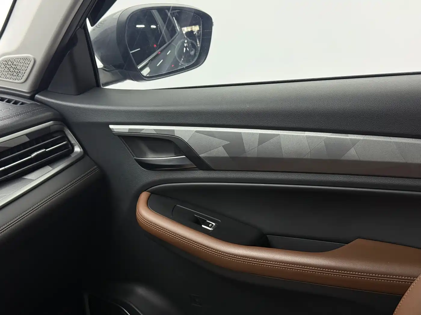 Geely Emgrand X6 2023 2021 Model PRO 1.4T Automatic Premium