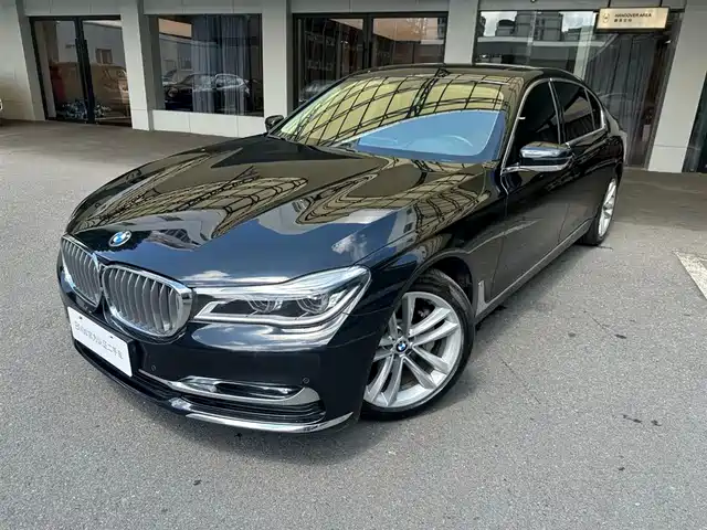 BMW 7 Series 2018 730Li Premium Type Excellence Package — фото 1