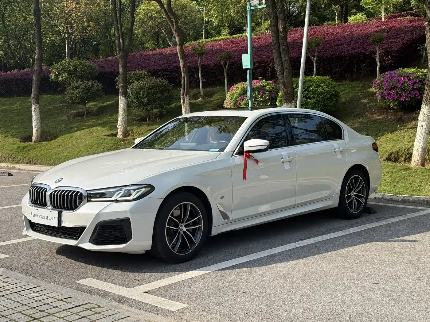 BMW 5 Series 2022 Model Second Facelift 525Li M Sport Package фото 2