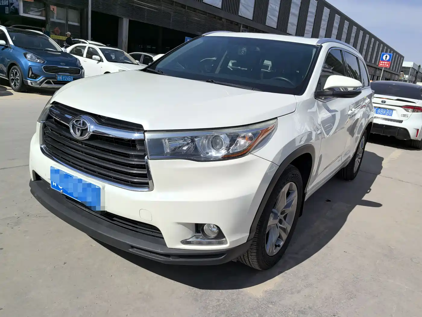 TOYOTA HIGHLANDER