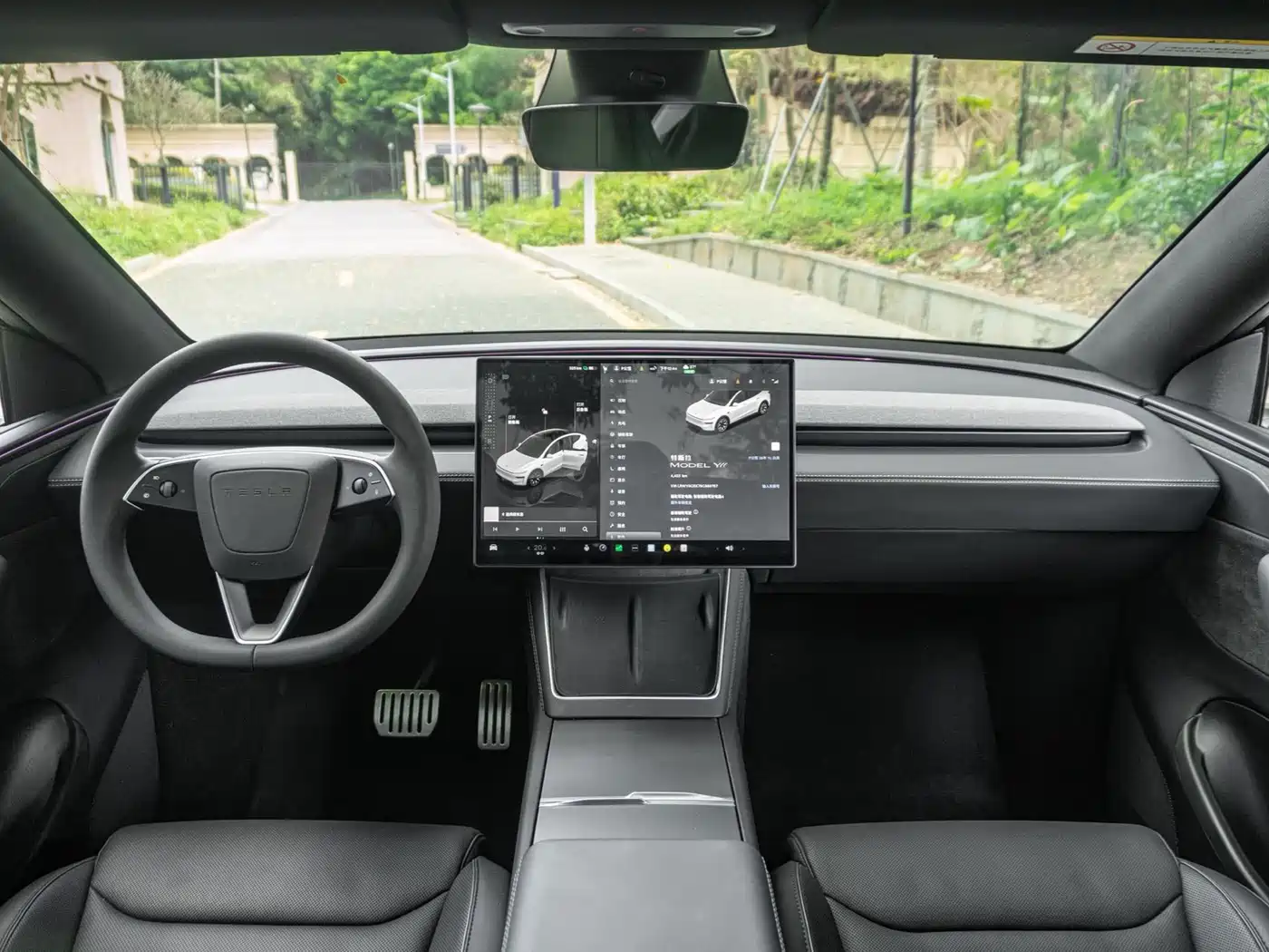 Tesla Model Y L 2025 Facelift Long Range AWD фото 10