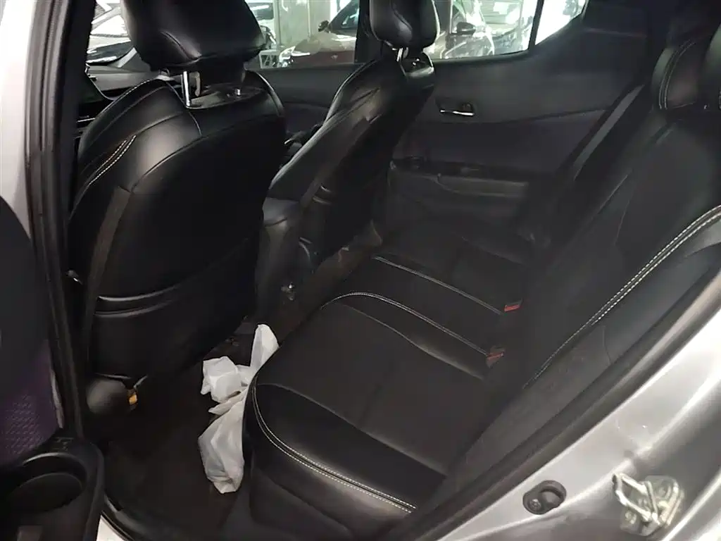 Toyota IZOA 2020 2.0L Yi Xiang Edition фото 17