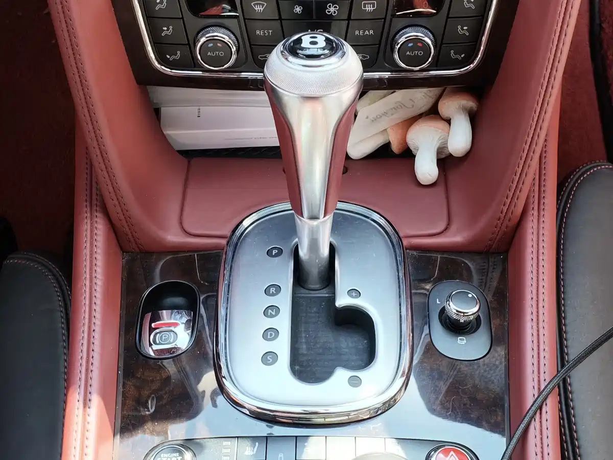 Фото 8 - Bentley Continental
