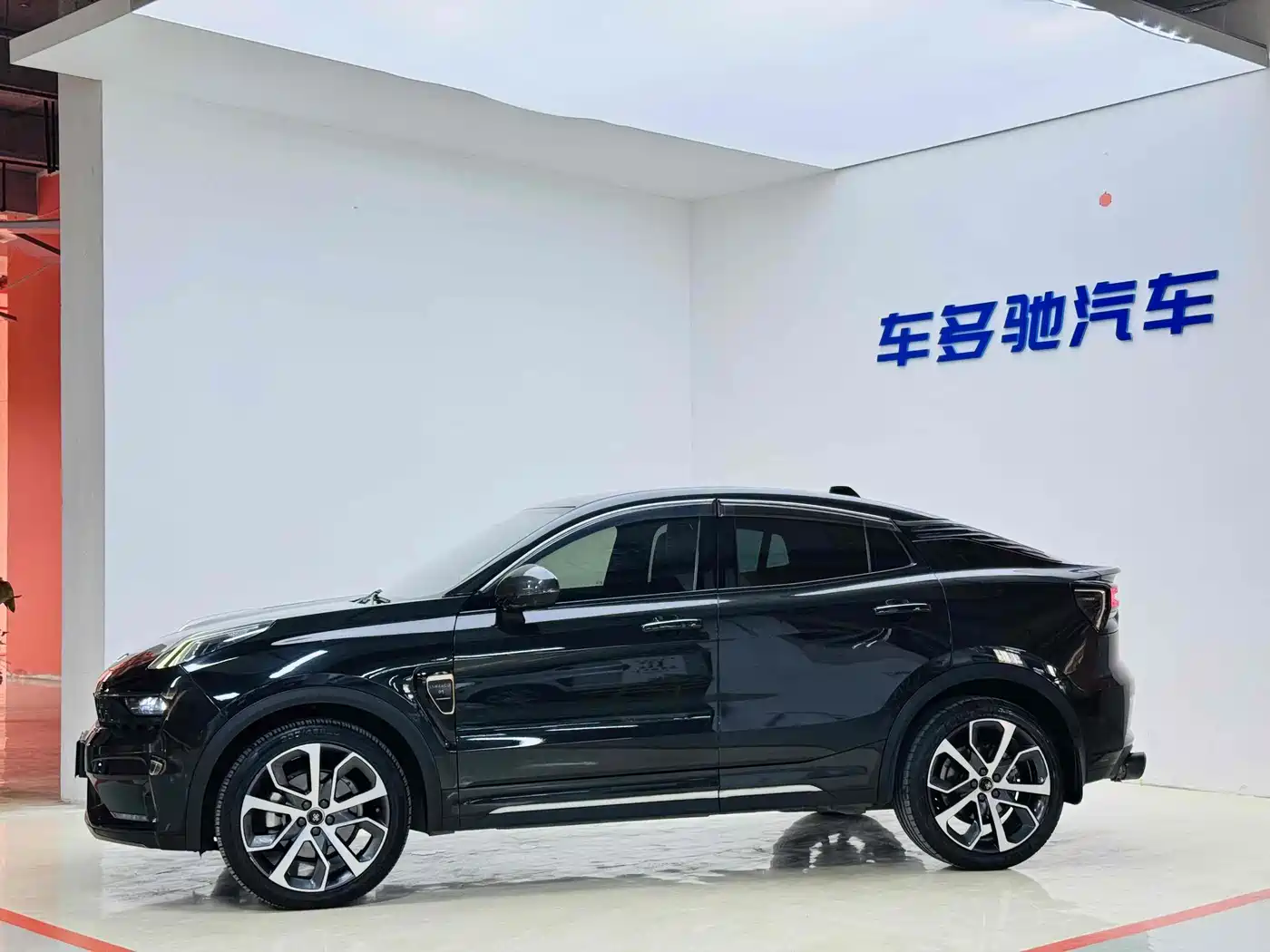 Lynk & Co 05 2020 2.0TD 2WD Shine Plus фото 3