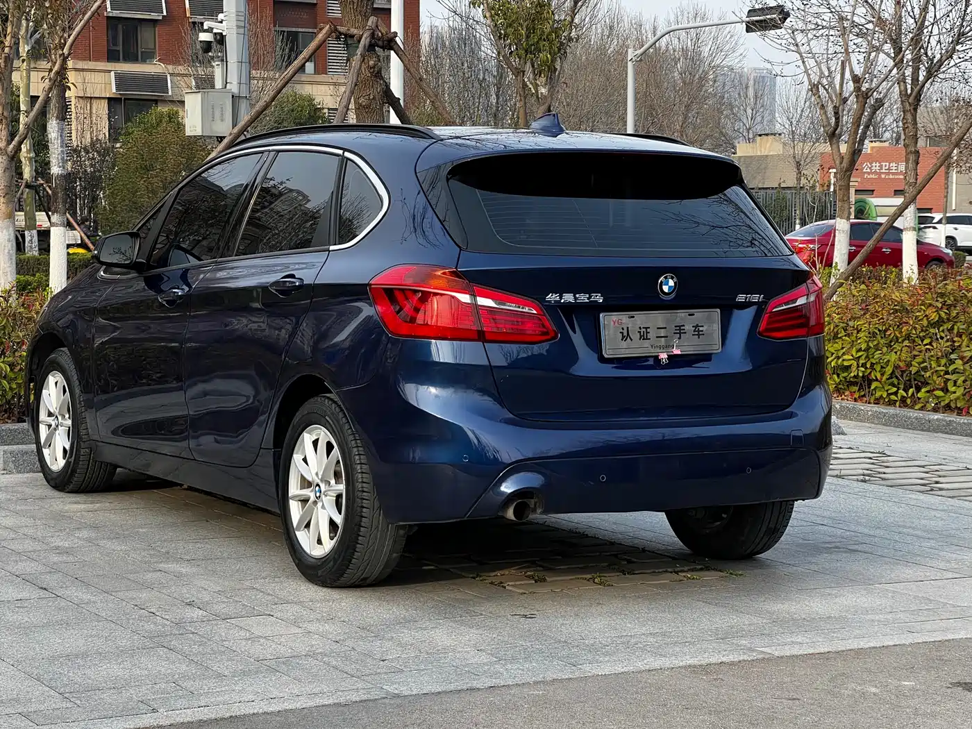 BMW 2 Series Touring 2019 218i Fashion фото 10