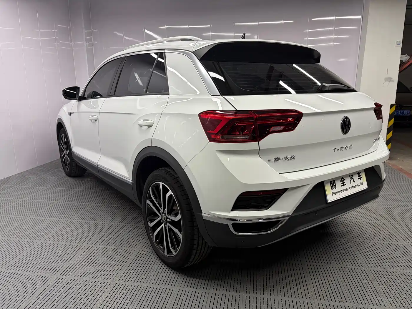Volkswagen T-ROC 2022 280TSI DSG 2WD Comfort PLUS фото 17