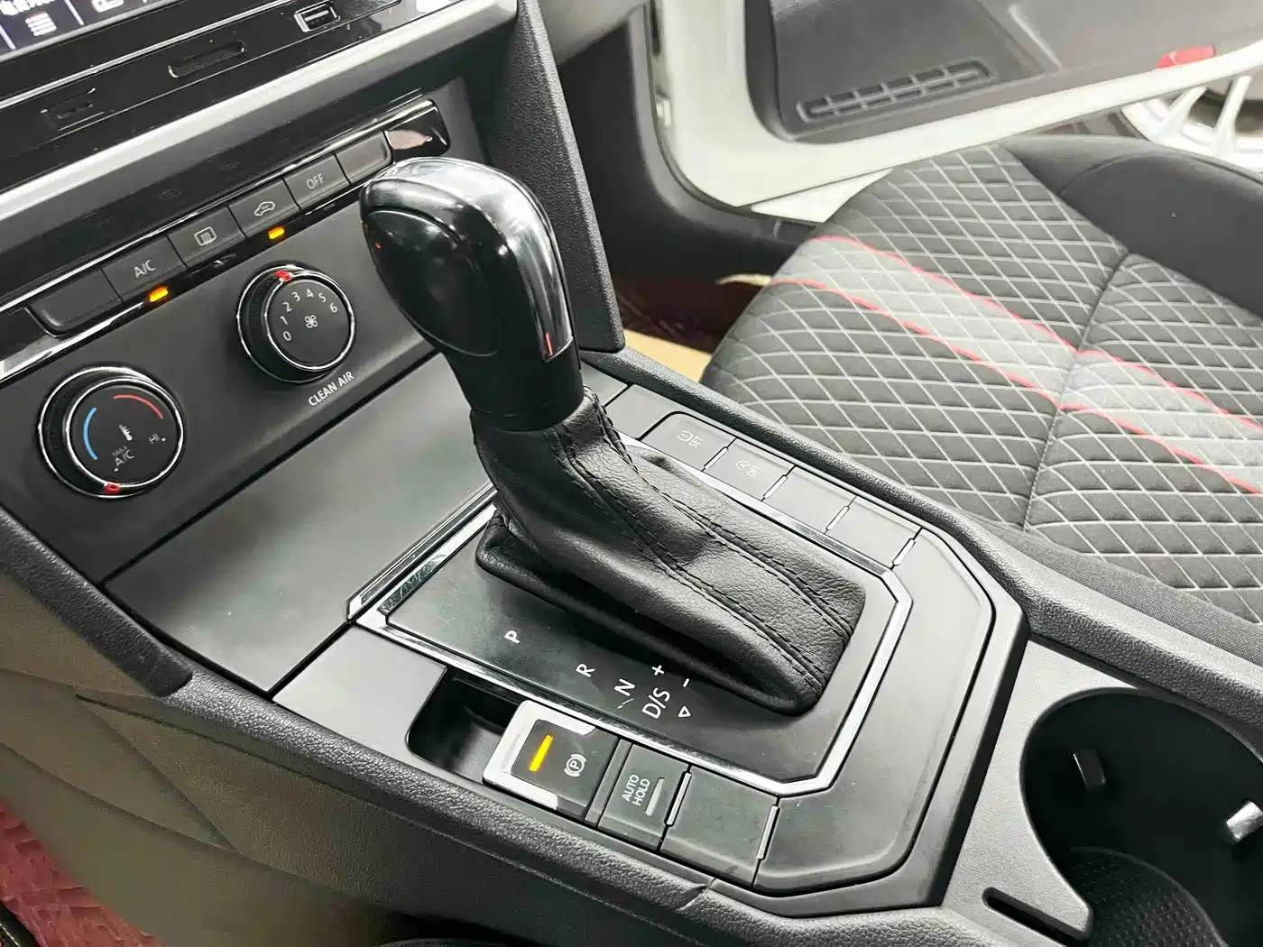 Volkswagen Lamando 2019 230TSI DSG Fashion Edition China VI фото 11