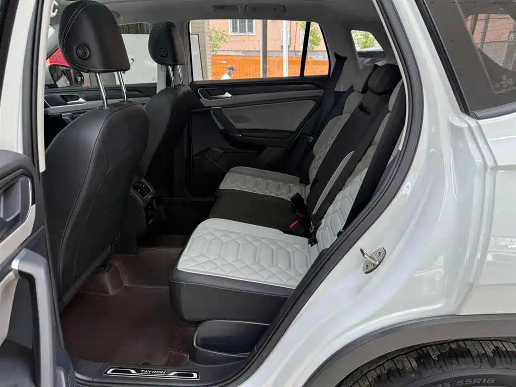 Volkswagen Tayron 2023 280TSI 2WD Luxury Plus Advanced Edition фото 16