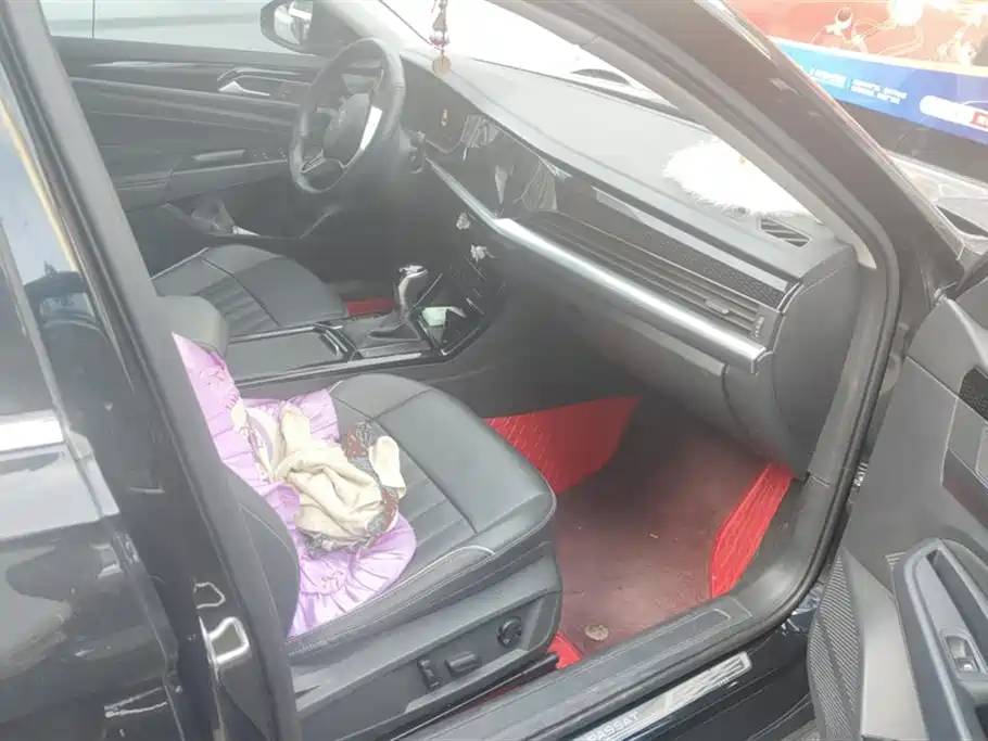 Volkswagen Passat 2023 330TSI Elite Edition фото 8