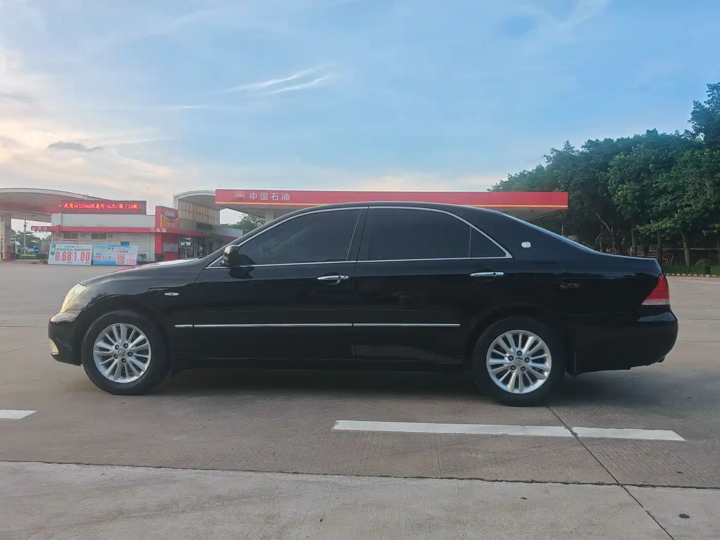 Toyota Crown 2005 Model 3.0L Royal фото 8