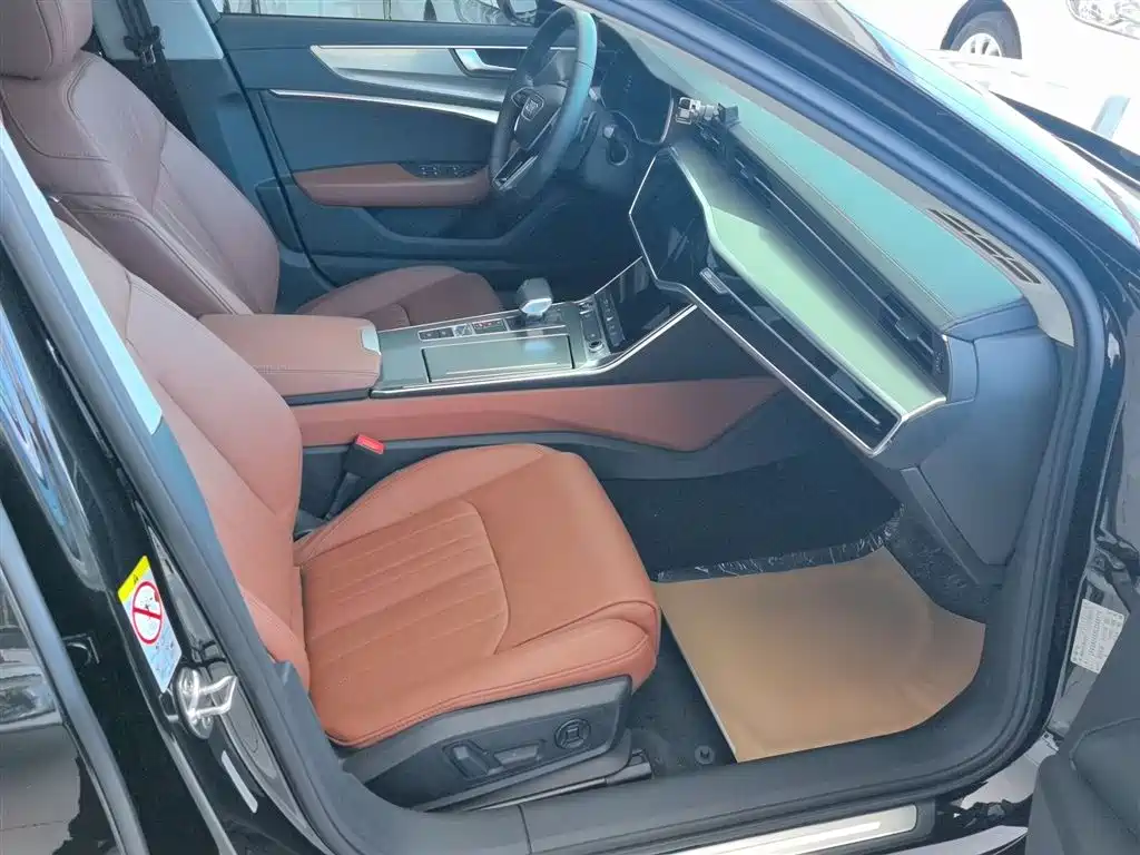 Audi A6L 2021 40 TFSI Luxury Elegance фото 3