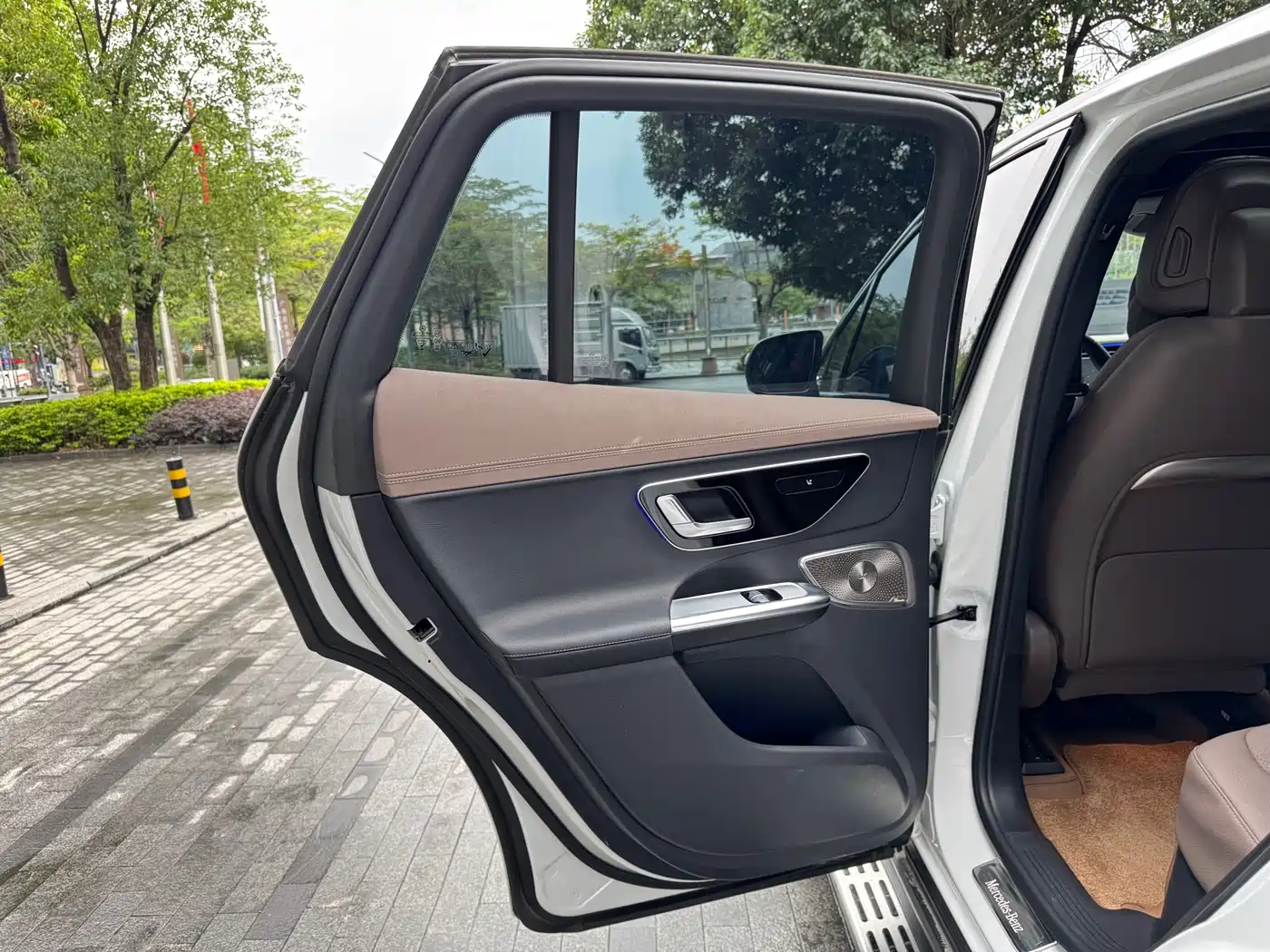 Mercedes-Benz EQE SUV 2023 500 4MATIC Special Edition фото 13