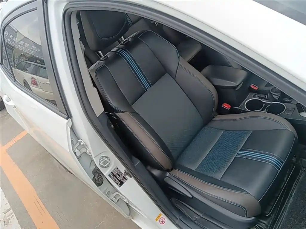 Toyota Levin 2018 185T CVT Premium Edition China V фото 25