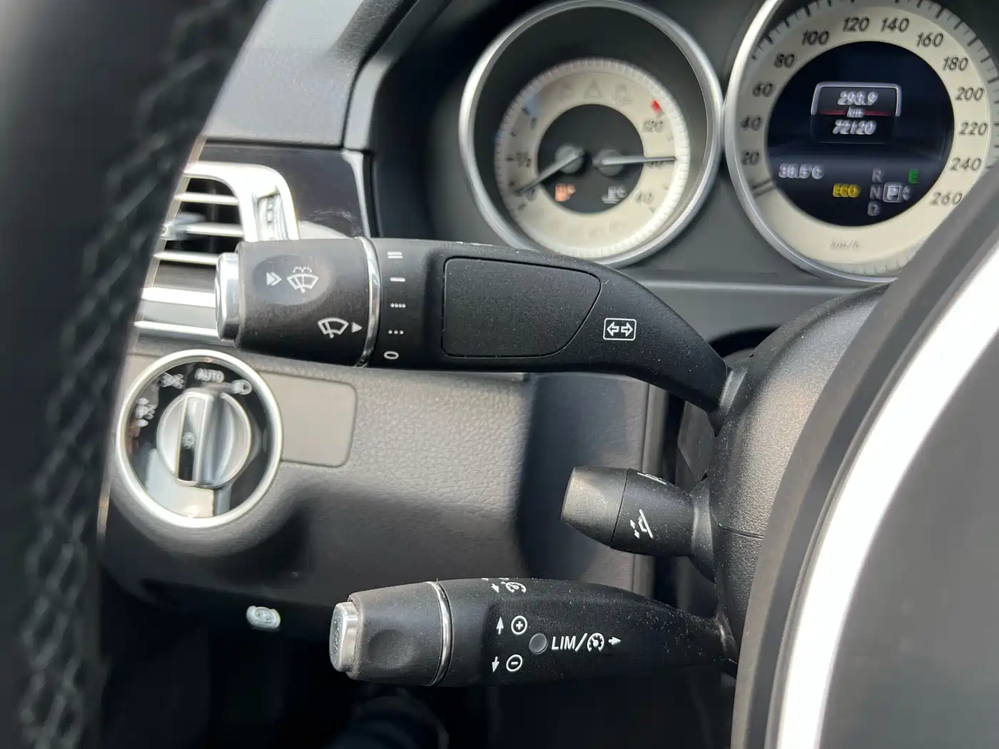 Mercedes-Benz E-Class 2015 Facelift E 260 L Sport фото 33