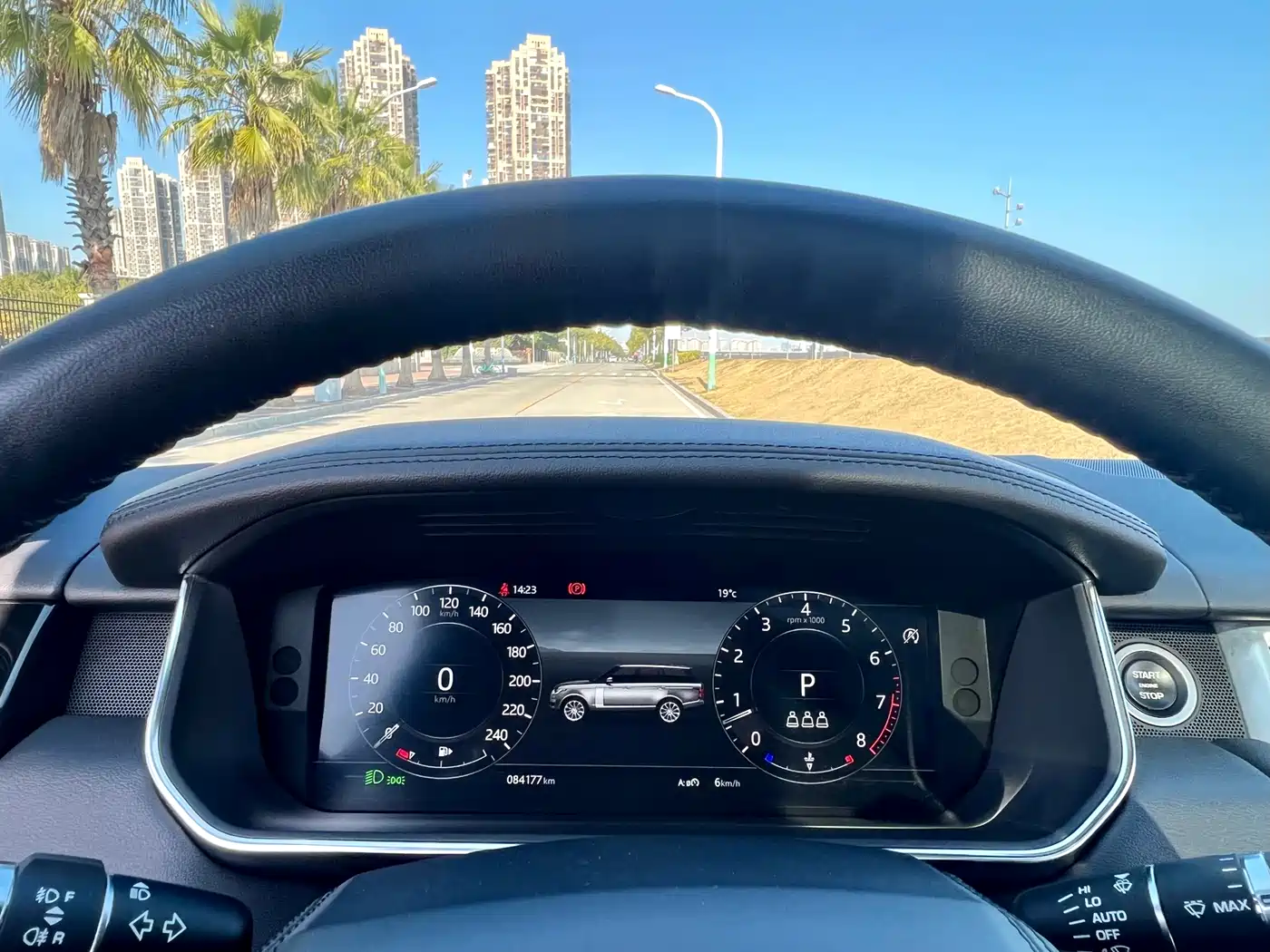 Land Rover Range Rover 2019 3.0 SC V6 Golden Age Edition фото 10