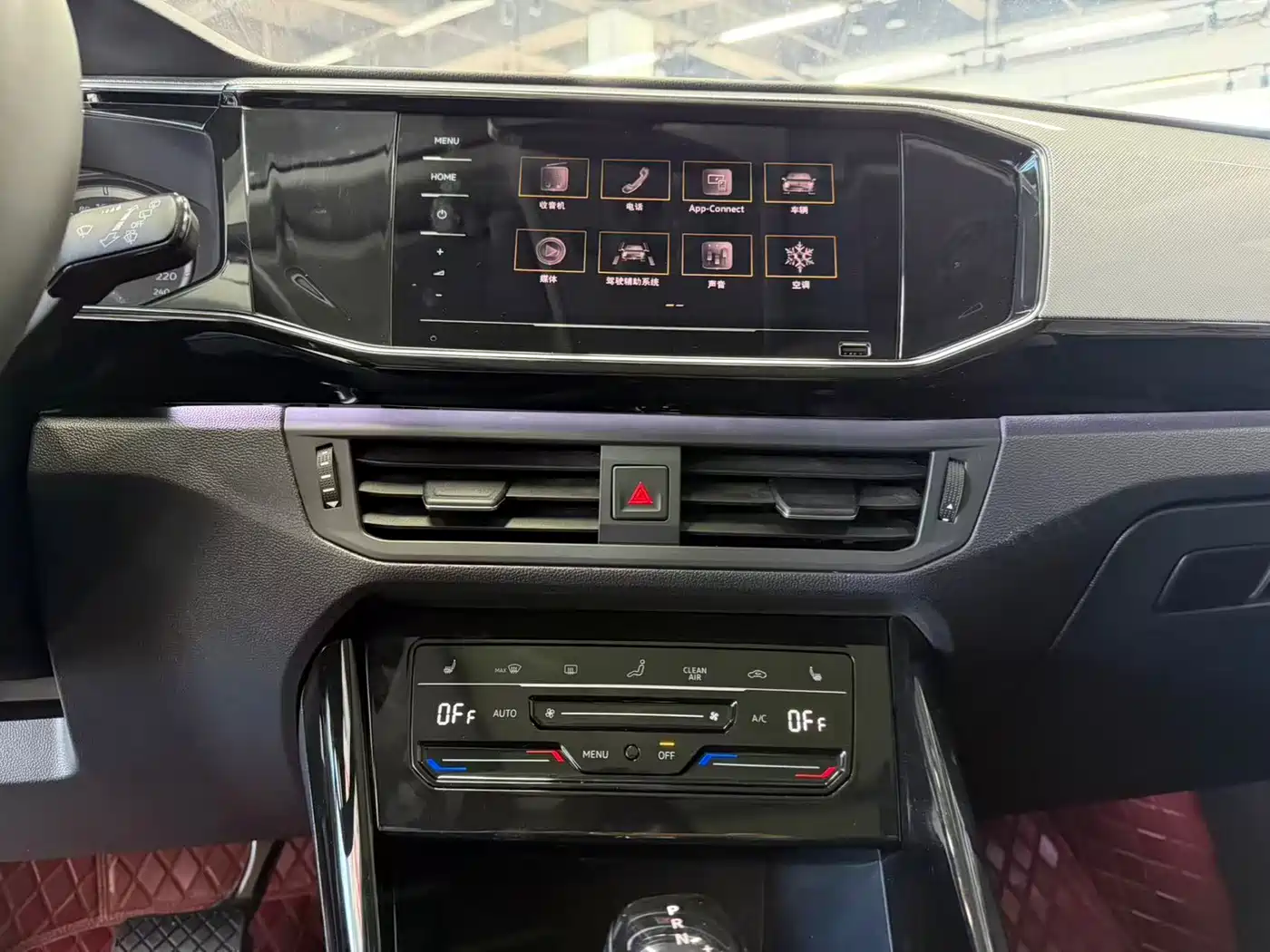 Volkswagen Tayron 2022 280TSI 2WD Luxury Smart Connect Edition фото 9