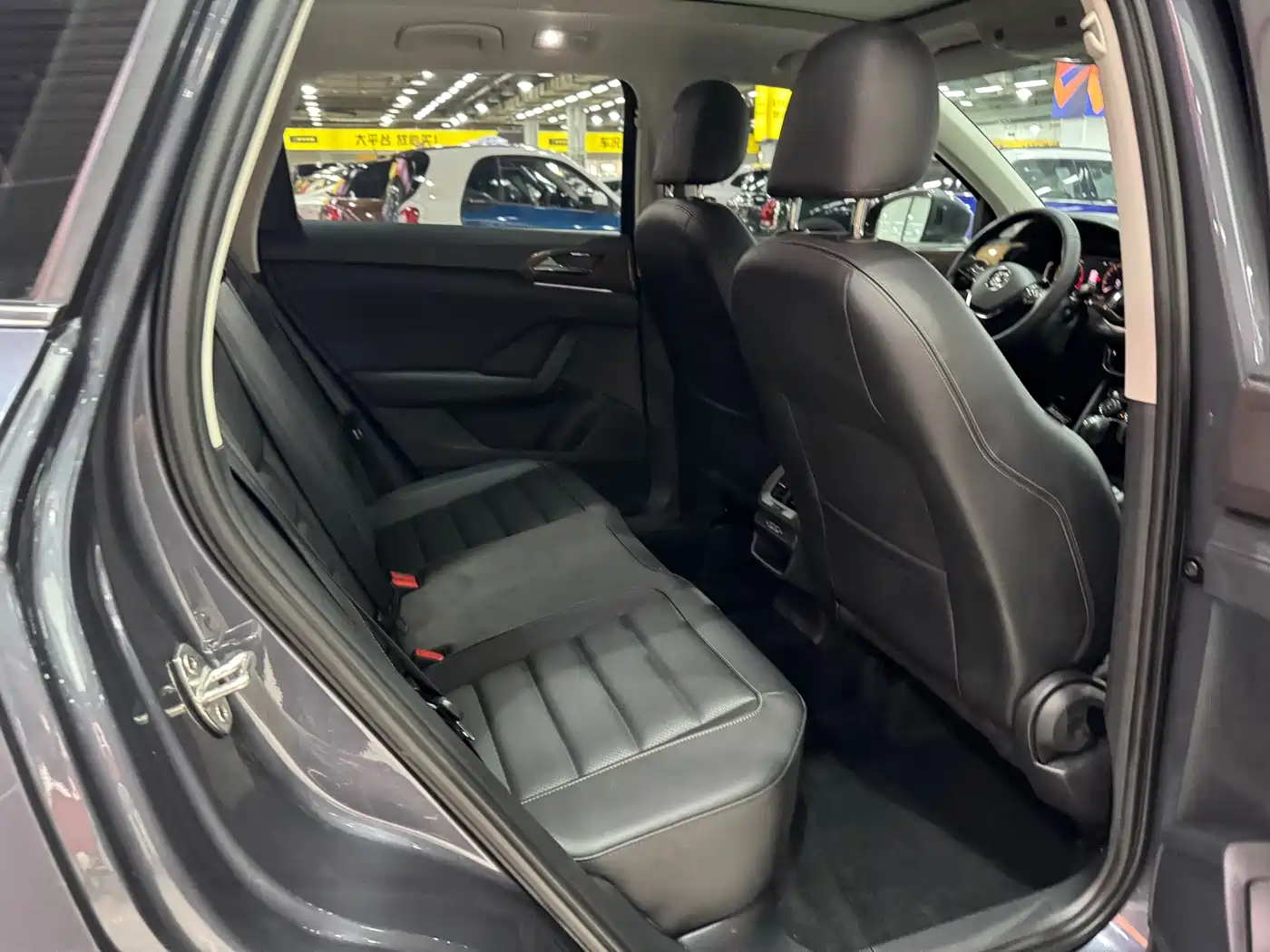Volkswagen Tharu 2019 280TSI 2WD Flagship Edition China V фото 10