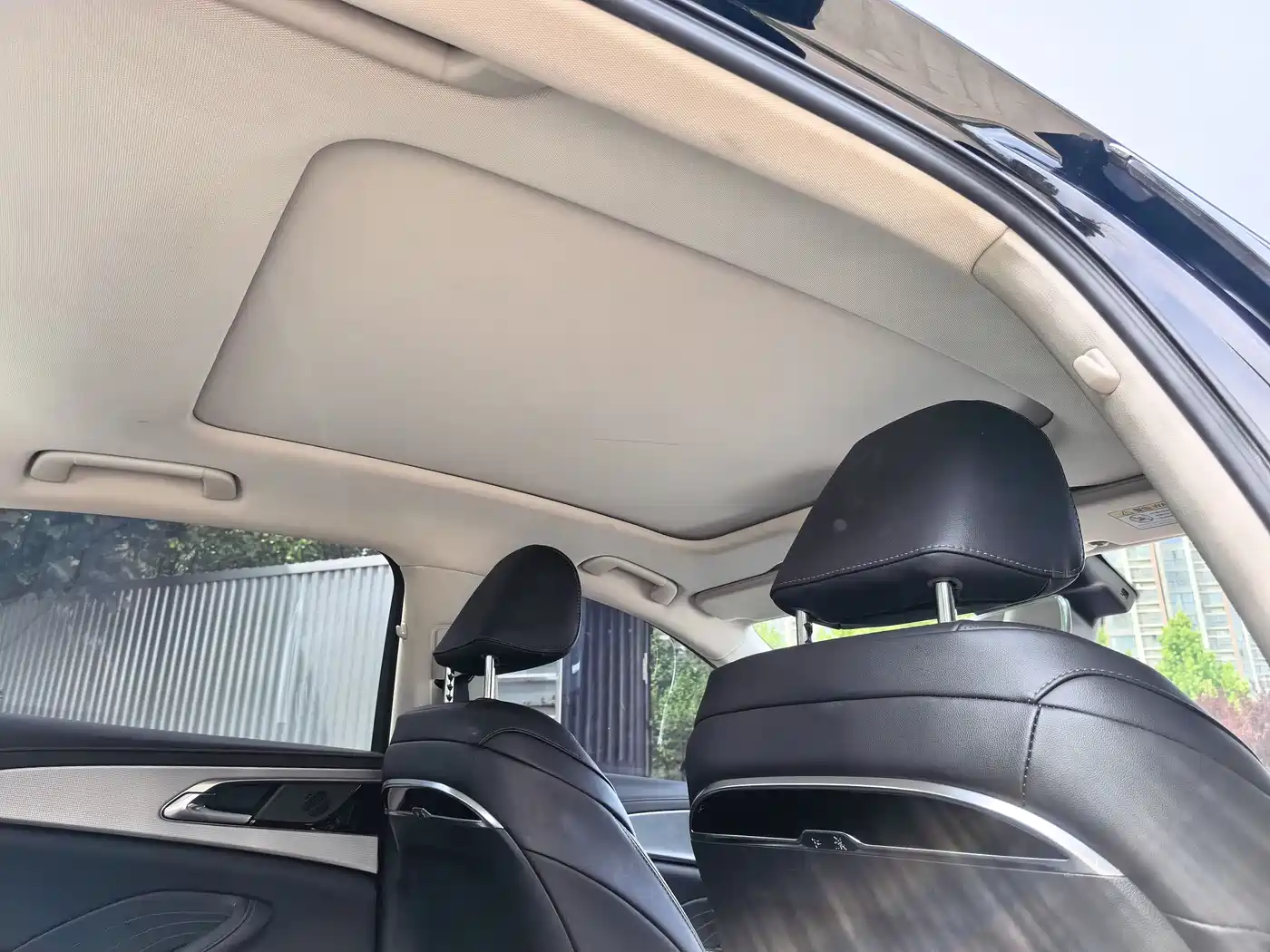 Hongqi H5 2024 1.5T DCT Smart Connect Flag Rhythm Edition фото 23