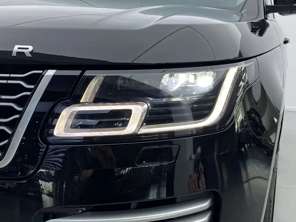 Фото 34 - Land Rover Range Rover