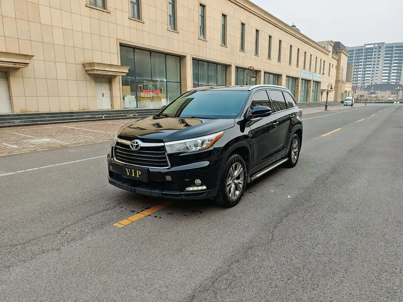 TOYOTA HIGHLANDER
