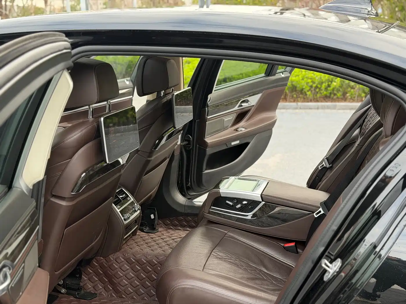 BMW 7 Series 2016 730Li Luxury фото 13