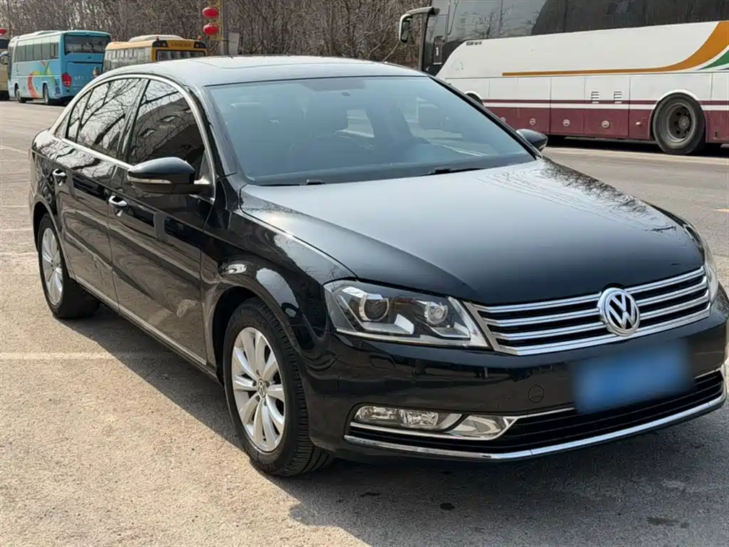 Volkswagen Magotan 2015 2.0TSI Luxury фото 3