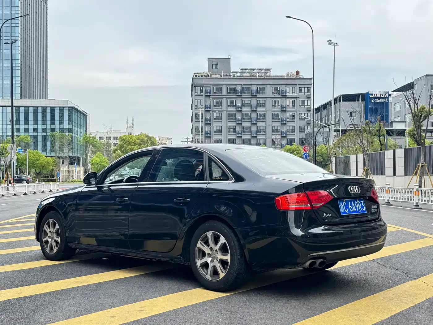 Audi A4L 2011 2.0 TFSI Luxury фото 7