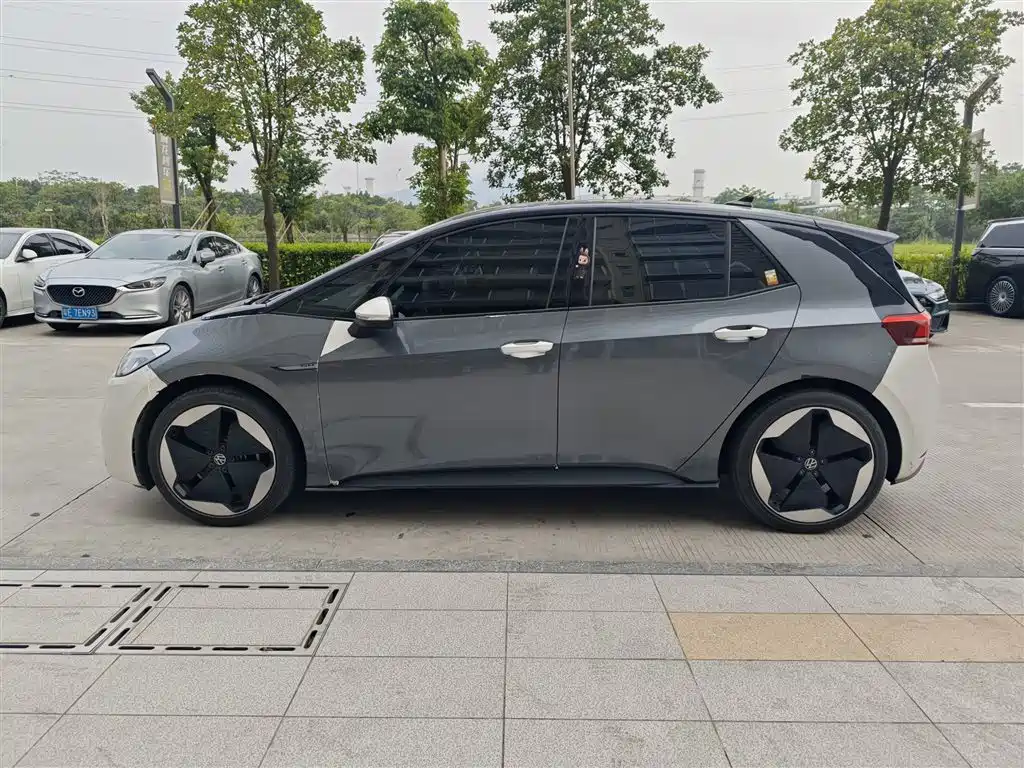 Volkswagen ID.3 2023 Pure Smart Edition фото 3