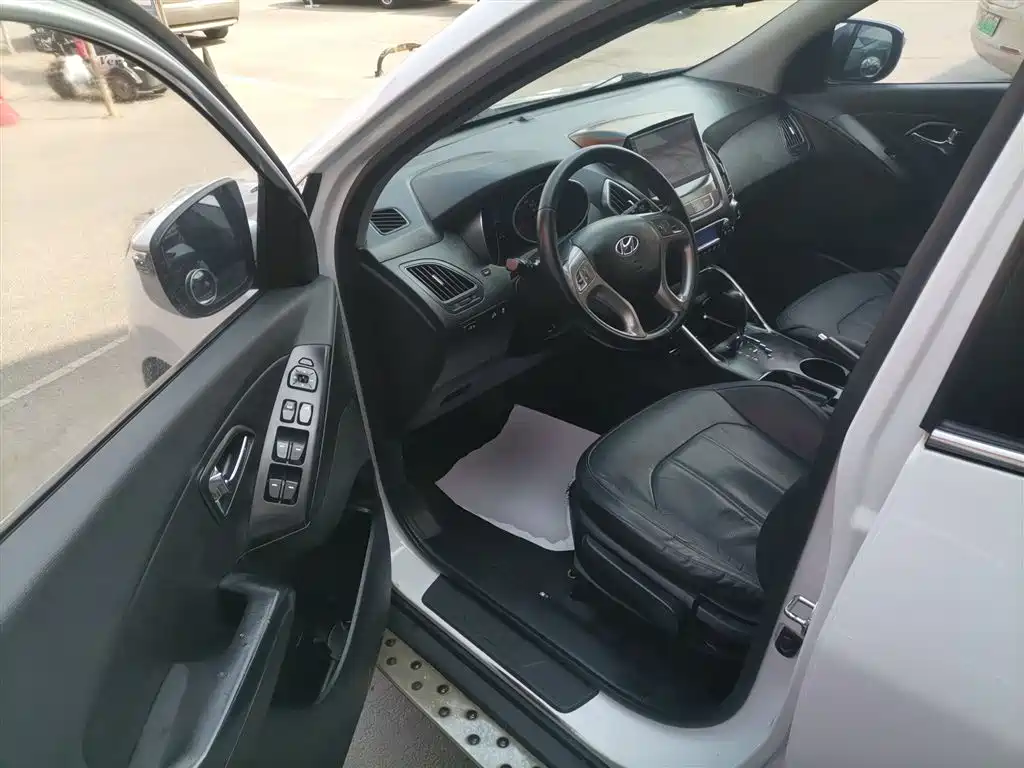Hyundai Beijing Hyundai ix35 2015 2.0L Automatic 2WD Smart Type China IV фото 12