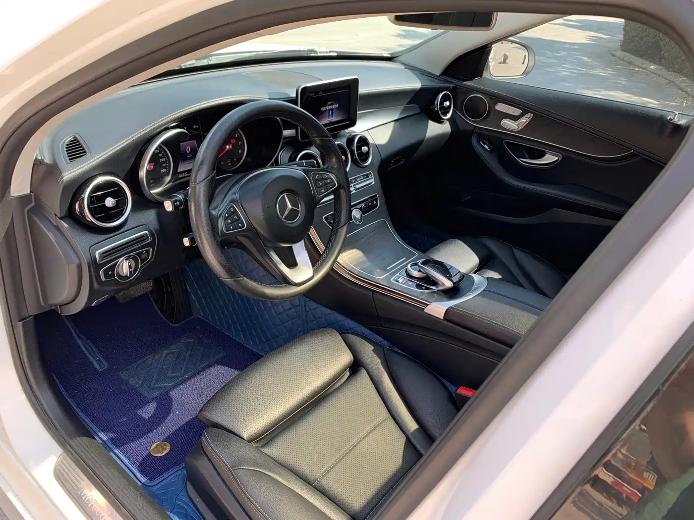 Photo 3 - Mercedes-Benz C-Class