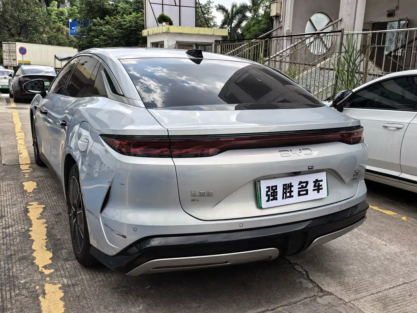 BYD Han L 2025 2025 EV 701KM LiDAR Premium