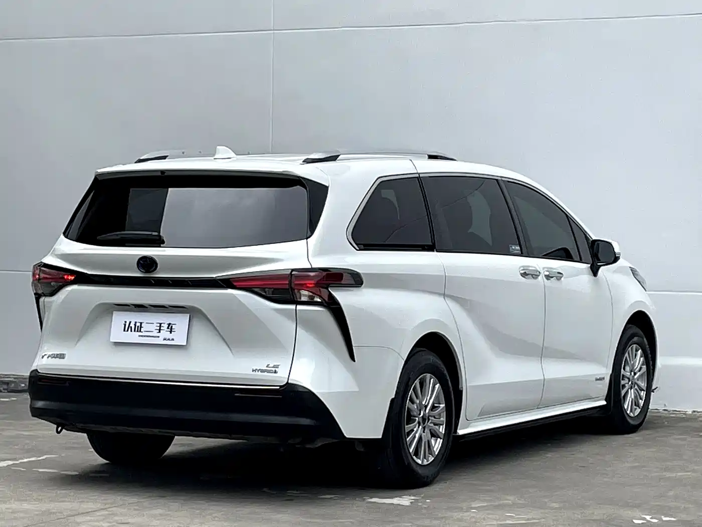 Toyota Sienna 2021 2.5L Hybrid Comfort Edition фото 31