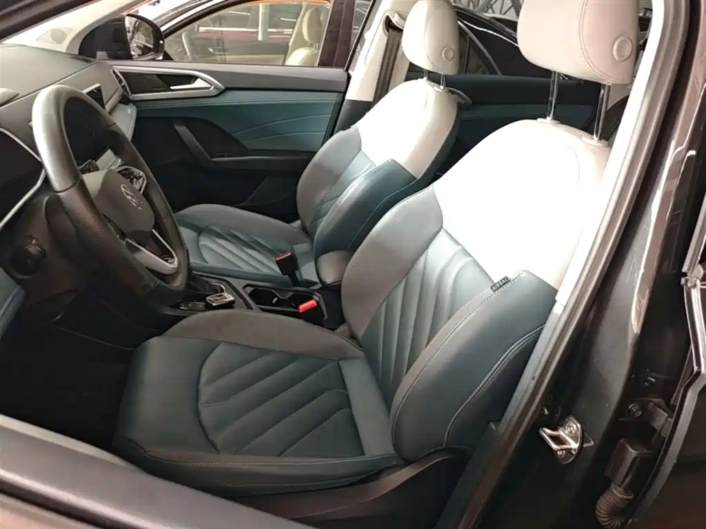 Volkswagen Tharu 2023 300TSI 2WD Bright Moon Edition фото 15