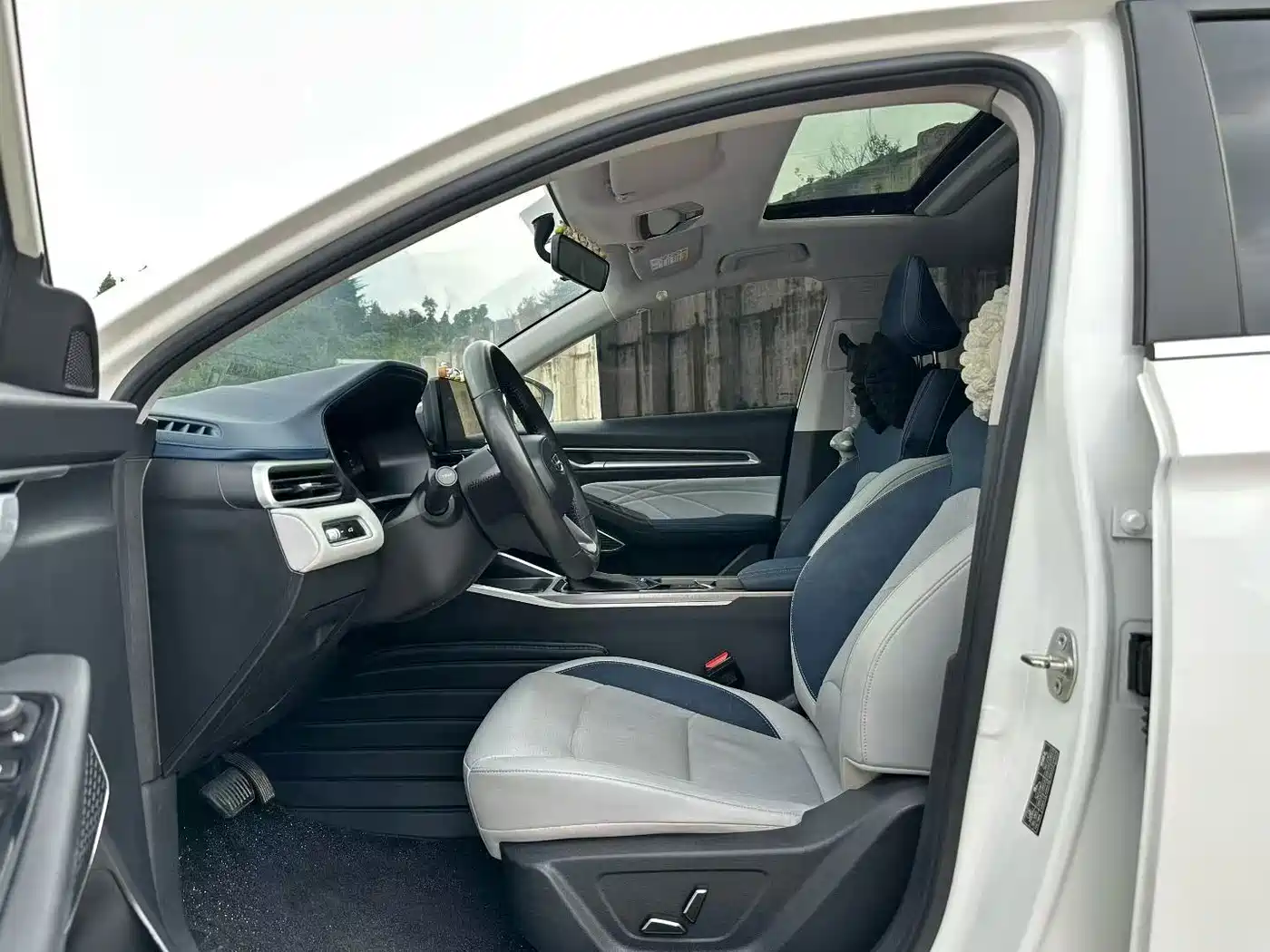 Фото 6 - Geely Emgrand