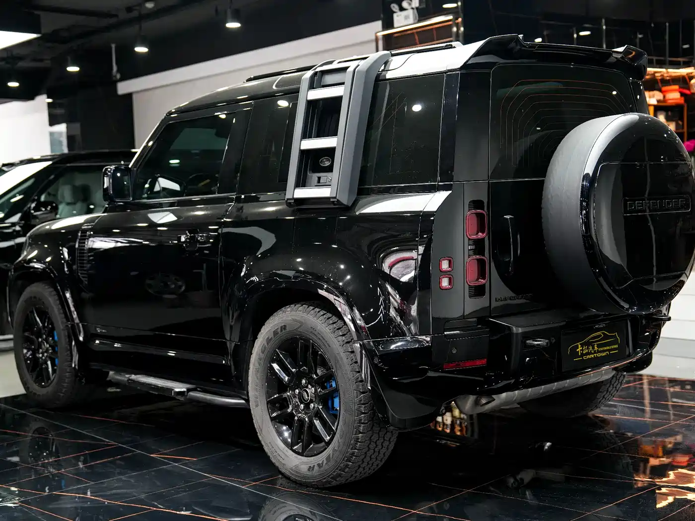 LAND ROVER DEFENDER