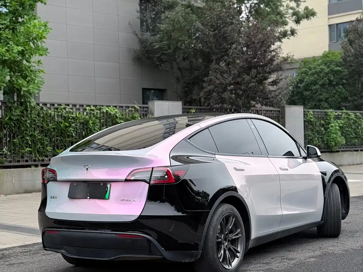 صورة 4 - Tesla Model Y