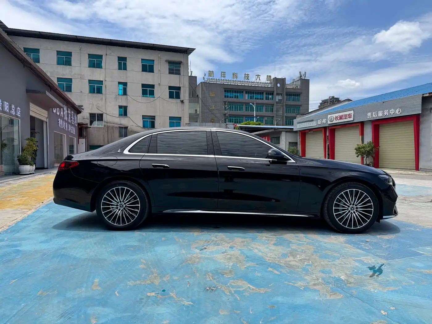 Mercedes-Benz E-Class 2024 Model E 300 L Luxury фото 4