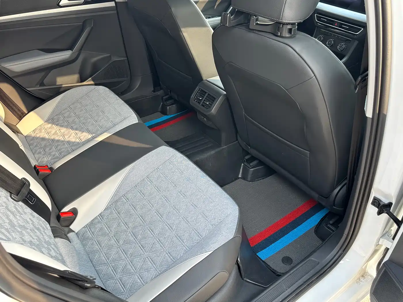 Volkswagen Lavida 2024 Model 1.5L Automatic Full Comfort Edition фото 13
