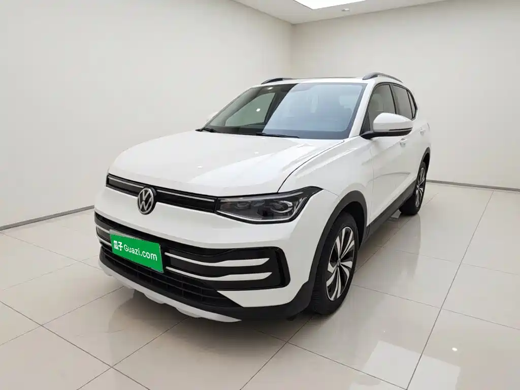 صورة 1 - Volkswagen Tharu